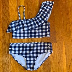 Abercrombie kids 2-piece swimsuit. Size 9/10.